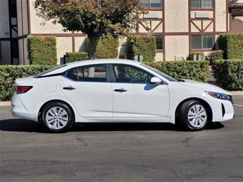 Used 2024 Nissan Sentra S image 4
