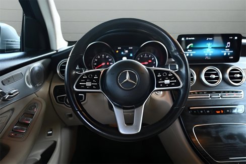 Used 2020 Mercedes-Benz GLC 300 4MATIC image 32