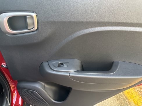 New 2025 Hyundai Venue SEL image 16