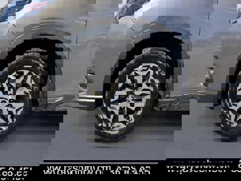 Used 2022 Subaru Forester Premium image 9