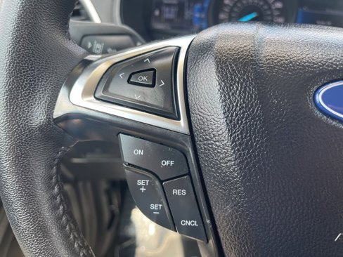 Used 2024 Ford Edge SEL image 18