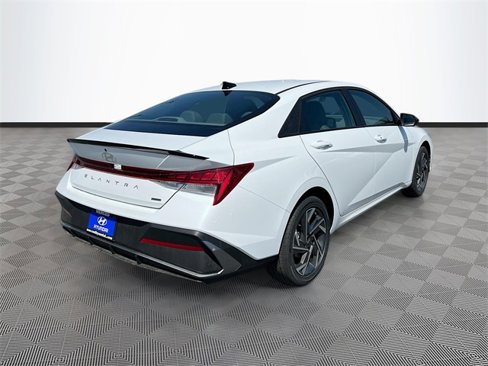 New 2025 Hyundai Elantra SEL image 7