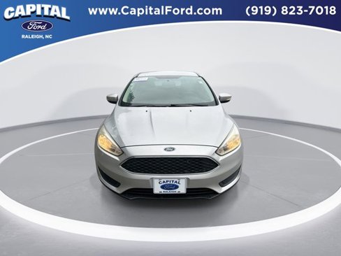 Certified 2017 Ford Focus SE image 3