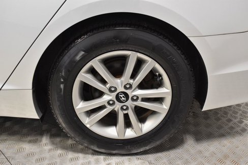 Used 2017 Hyundai Sonata SE w/ Cargo Package image 35