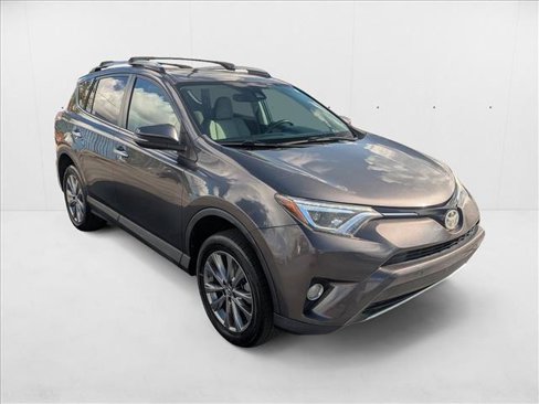 Used 2016 Toyota RAV4 Limited image 3