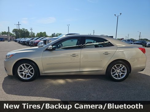 Used 2015 Chevrolet Malibu LT w/ Power Convenience Package image 4