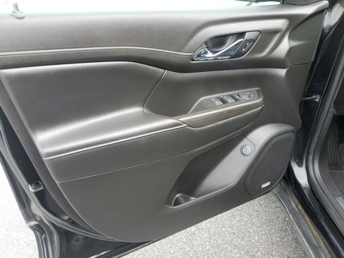 Used 2019 GMC Acadia SLT image 10