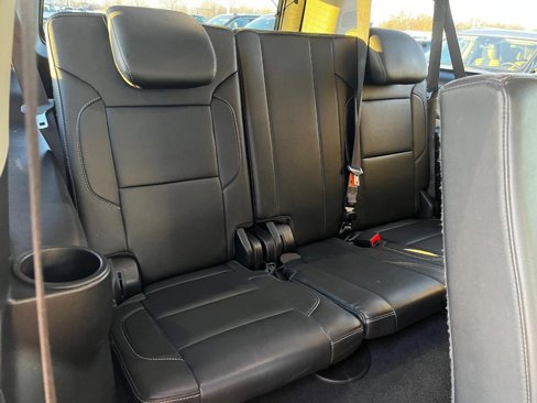 Used 2020 Chevrolet Suburban LT image 5
