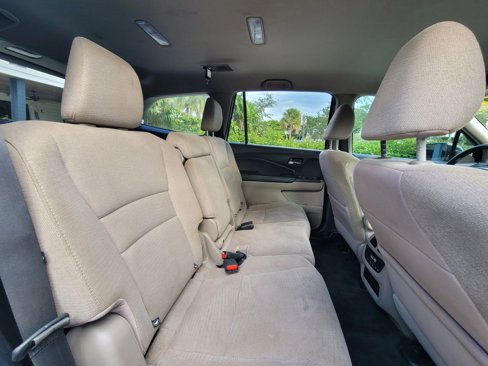Used 2018 Honda Pilot EX image 11