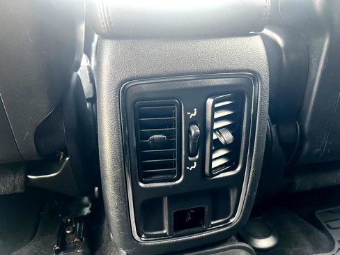 Used 2015 Jeep Grand Cherokee Altitude image 14