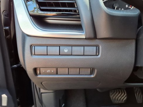 Used 2021 Nissan Rogue SV image 12