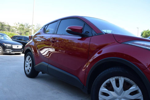 Used 2020 Toyota C-HR LE image 16