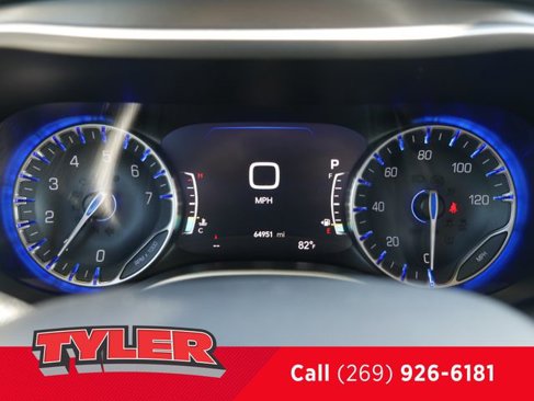 Used 2023 Chrysler Pacifica Touring-L image 47
