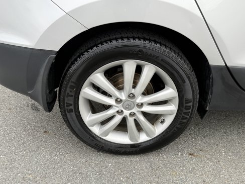 Used 2012 Hyundai Tucson Limited image 37