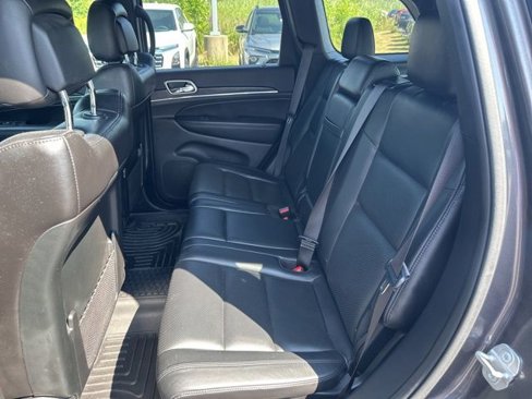 Used 2019 Jeep Grand Cherokee Limited w/ Luxury Group II image 18