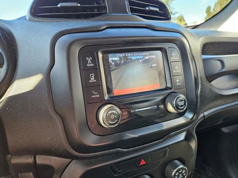 Used 2019 Jeep Renegade Sport image 9