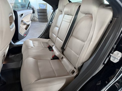 Used 2018 Mercedes-Benz CLA 250 image 37