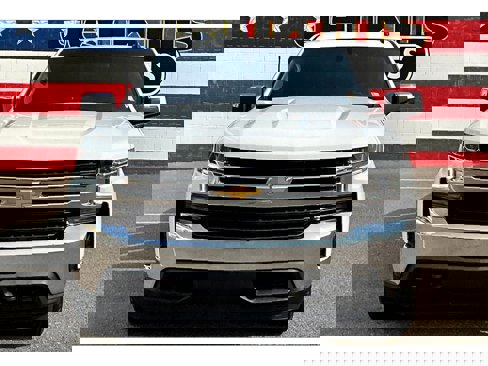 Used 2021 Chevrolet Silverado 1500 LT image 3