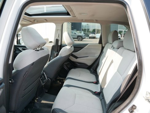 Used 2020 Subaru Forester Premium image 11