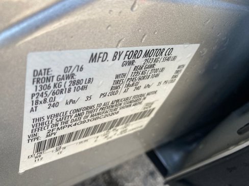 Used 2016 Ford Edge SE image 39