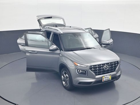 Certified 2021 Hyundai Venue SEL w/ Premium Package image 29