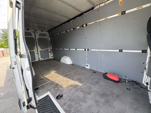Used 2017 Mercedes-Benz Sprinter 2500 image 7