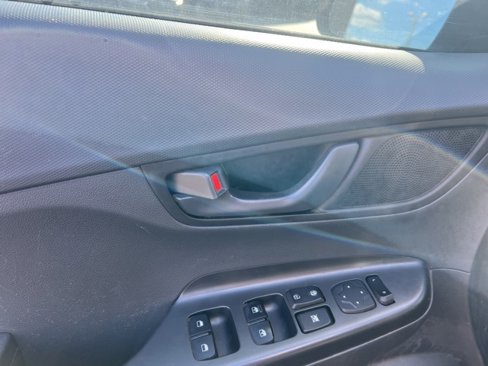 Used 2020 Hyundai Kona SEL image 24