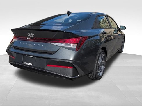 New 2025 Hyundai Elantra Sport image 7