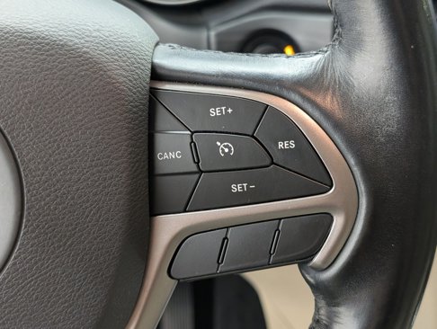 Used 2020 Jeep Grand Cherokee Limited w/ Luxury Group II image 25