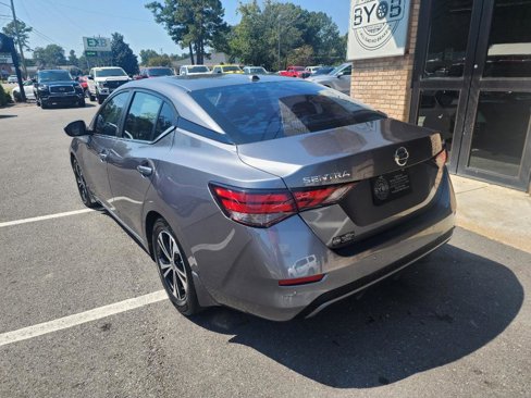 Used 2021 Nissan Sentra SV image 3