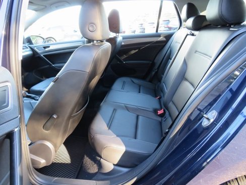 Used 2017 Volkswagen Golf SEL image 24