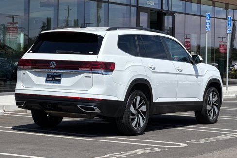 Used 2024 Volkswagen Atlas SE image 4