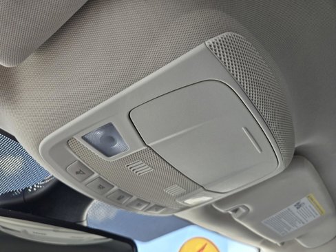 Used 2024 Ford Edge Titanium image 14