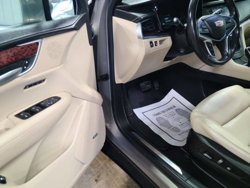 Used 2018 Cadillac XT5 Premium Luxury image 23