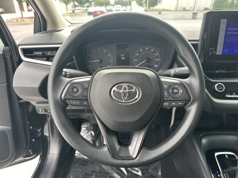Used 2023 Toyota Corolla LE image 18
