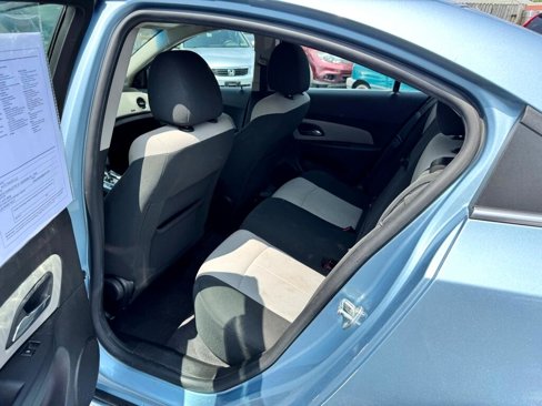 Used 2011 Chevrolet Cruze LS w/ Connectivity Package image 7