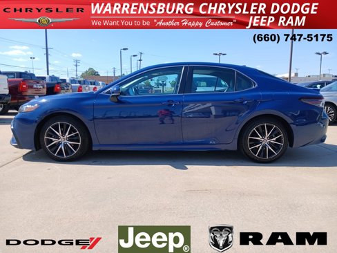 Used 2023 Toyota Camry SE image 6