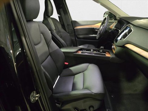 Used 2024 Volvo XC90 B6 Plus w/ Protection Package Premier image 10