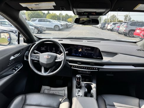 Certified 2025 Cadillac XT4 Premium Luxury image 10