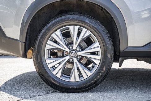 Used 2021 Nissan Rogue SV image 19