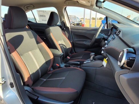 New 2025 Nissan Versa SR w/ Trunk Package image 10