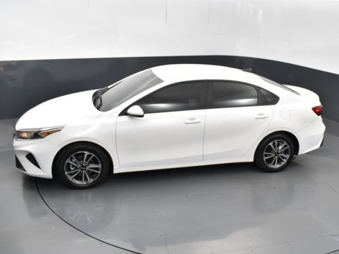 Used 2023 Kia Forte LXS image 45
