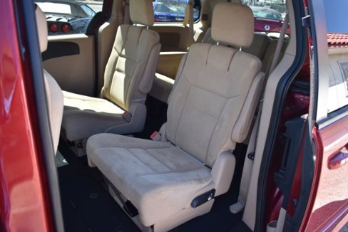 Used 2016 Dodge Grand Caravan SE w/ Quick Order Package 29E SE image 12