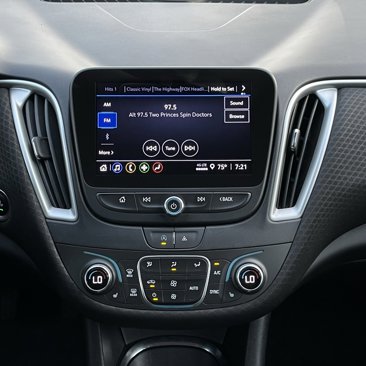 Used 2023 Chevrolet Malibu LT image 16