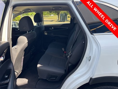 Used 2019 Kia Sorento LX w/ LX Convenience Package image 23