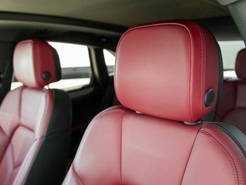 Certified 2022 Porsche Macan image 23