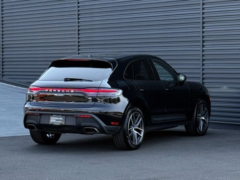 Certified 2025 Porsche Macan image 7