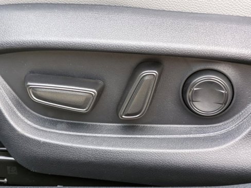 New 2025 Toyota Camry SE image 20