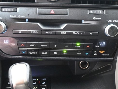 Used 2019 Lexus RX 350L FWD w/ Accessory Package image 6