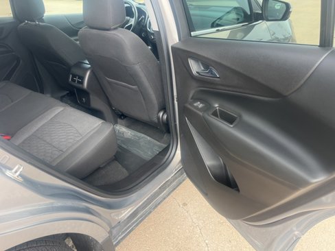 Used 2018 Chevrolet Equinox LT image 40